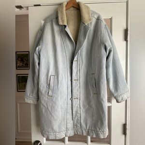 Levi’s Sherpa lined long denim jacket - medium